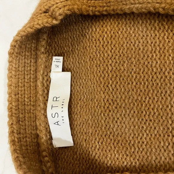 ASTR The Label Tan Tight-Knit Button Cardigan Sweater V-Neck Pockets XL - Picture 2 of 6